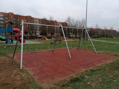 1145.224 Kiigeraam 4-kohaline (metall)